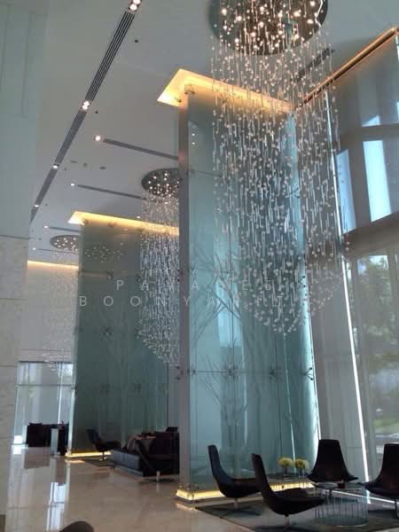 Life Ratchadapisek, Bangkok, 279 Ratchadapisaek Road, Huai Khwang, Bangkok, 2 Bedrooms, 56 sqm, Condo For Sale, by Pavadee Boonyarith, 500461161 - DDproperty.com