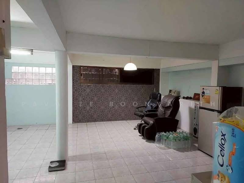 6-BR Townhouse, Bangkok, Khlong Chan, Bang Kapi, Bangkok, 6 Bedrooms, 365 sqm, Townhouse For Sale, by Pavadee Boonyarith, 500461181 - DDproperty.com