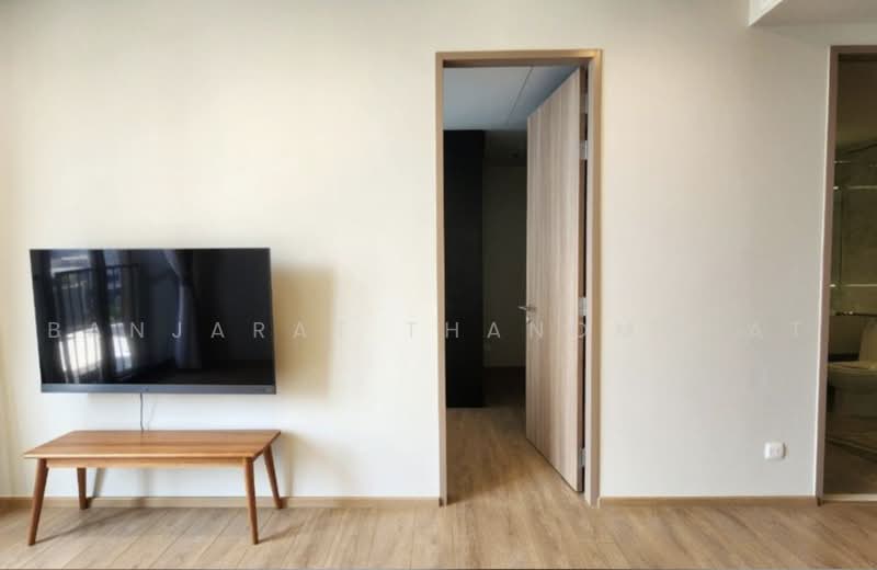 Noble Around Sukhumvit 33, Bangkok, 17 Soi Sukhumvit 33, Khlong Tan Nua, Watthana, Bangkok, 1 Bedroom, 44 sqm, Condo For Rent, by Banjarat Thanomchat, 500461218 - DDproperty.com