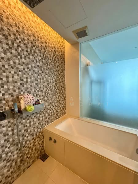 The Room Sukhumvit 21, Bangkok, Asok Montri Rd, Khlongtoei Nua, Watthana, Bangkok, 1 Bedroom, 52 sqm, Condo For Rent, by Banjarat Thanomchat, 500461221 - DDproperty.com