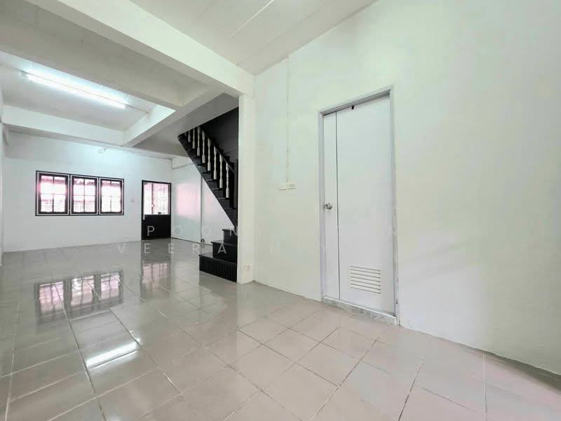 ใหเชาทาวนเฮาส : หมบานตวงทอง 6 - กำนนแมน 13, Bangkok, กัลปพฤกษ์, Bang Bon, Bang Bon, Bangkok, 3 Bedrooms, 112 sqm, Townhouse For Rent, by Poonyaporn Veerabulyarit, 500461222 - DDproperty.com