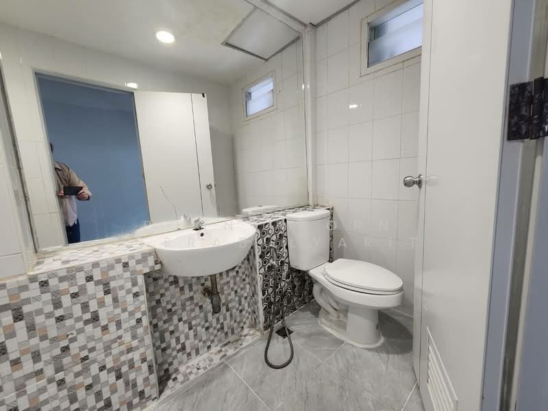 ใหเชาทาวนเฮาส : หมบานตวงทอง 6 - กำนนแมน 13, Bangkok, กัลปพฤกษ์, Bang Bon, Bang Bon, Bangkok, 3 Bedrooms, 112 sqm, Townhouse For Rent, by Poonyaporn Veerabulyarit, 500461222 - DDproperty.com