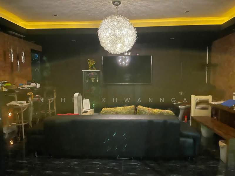 Baan Pattanakarn, Bangkok, Soi Phatthanakan 30, Suan Luang, Bangkok, 5 Bedrooms, 500 sqm, Single Detached House For Sale, by Anthea Khwanngam, 500461231 - DDproperty.com