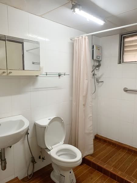 Century Park, Bangkok, 49 22 Vibhavadi-Rangsit Road, Jom Phon, Chatuchak, Bangkok, 2 Bedrooms, 49 sqm, Condo For Sale, by The Best Property Agent ภัทร, 500461238 - DDproperty.com