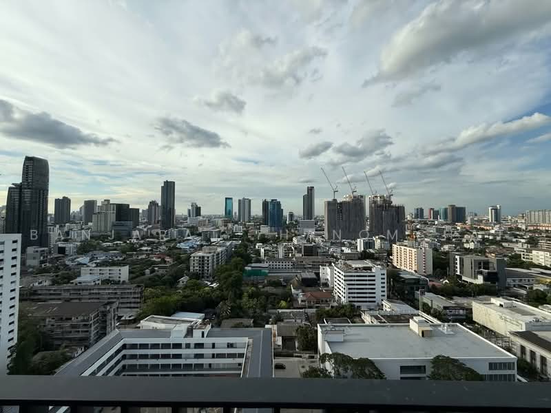 XT Ekkamai, Bangkok, 259 Soi Sukhumvit 63, Khlong Tan Nua, Watthana, Bangkok, 1 Bedroom, 30 sqm, Condo For Rent, by Banjarat Thanomchat, 500461252 - DDproperty.com