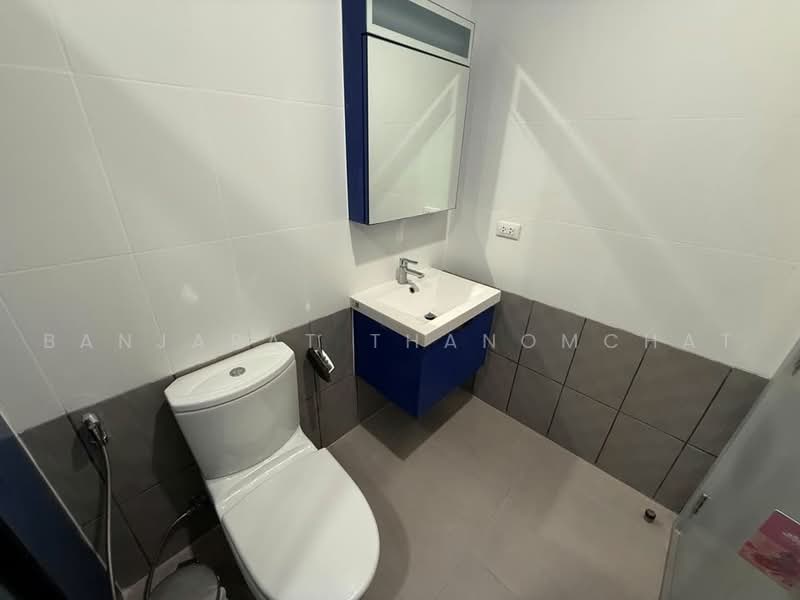 XT Ekkamai, Bangkok, 259 Soi Sukhumvit 63, Khlong Tan Nua, Watthana, Bangkok, 1 Bedroom, 30 sqm, Condo For Rent, by Banjarat Thanomchat, 500461252 - DDproperty.com