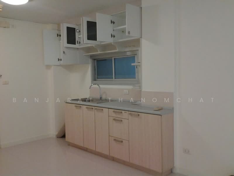 Plus 67, Bangkok, Soi Sukhumvit 67, Phra Kanong Nua, Watthana, Bangkok, 1 Bedroom, 33 sqm, Condo For Rent, by Banjarat Thanomchat, 500461256 - DDproperty.com