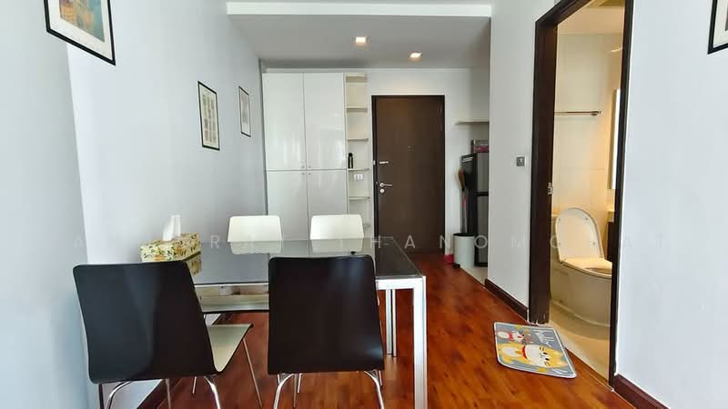 Sky Walk Residences, Bangkok, 1599 Sukhumvit Road, Phra Kanong Nua, Watthana, Bangkok, 1 Bedroom, 52 sqm, Condo For Rent, by Banjarat Thanomchat, 500461260 - DDproperty.com