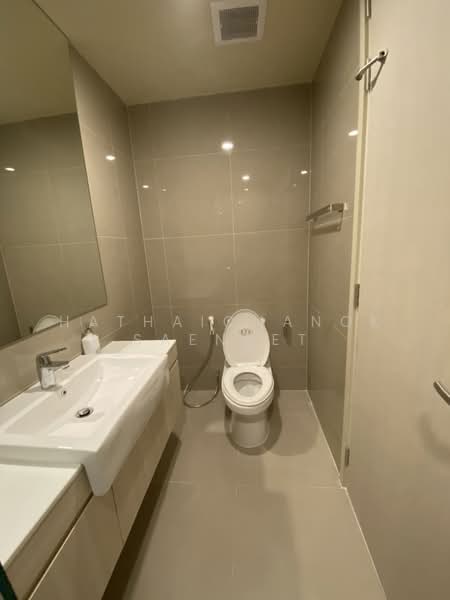 Noble Recole, Bangkok, 77 Soi Sukhumvit 19 Sukhumvit Road, Khlongtoei Nua, Watthana, Bangkok, 1 Bedroom, 45 sqm, Condo For Rent, by Hathaichanok Saenset, 500461309 - DDproperty.com