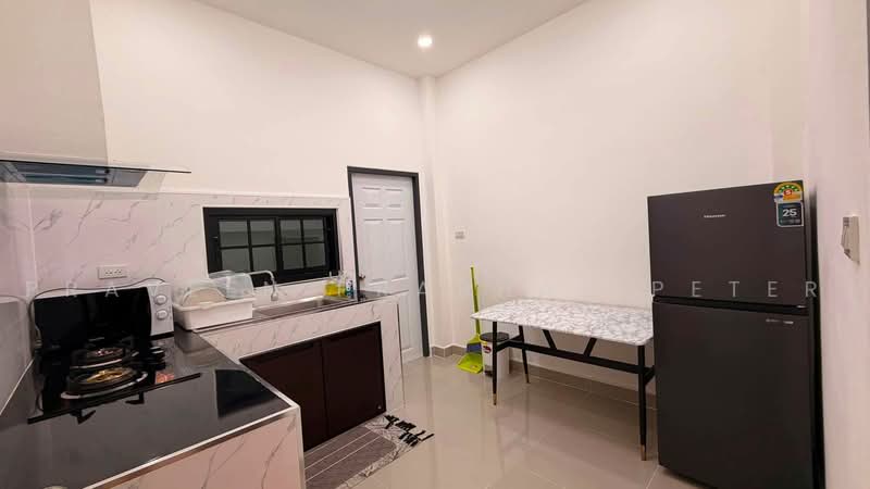 Rattanakorn Village 18, Chon Buri (Pattaya), Na Kloe, Bang Lamung (Pattaya), Chon Buri (Pattaya), 3 Bedrooms, 160 sqm, Villa For Rent, by Praveen Peter, 500461312 - DDproperty.com
