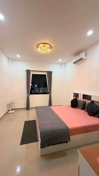 Rattanakorn Village 18, Chon Buri (Pattaya), Na Kloe, Bang Lamung (Pattaya), Chon Buri (Pattaya), 3 Bedrooms, 160 sqm, Villa For Rent, by Praveen Peter, 500461312 - DDproperty.com