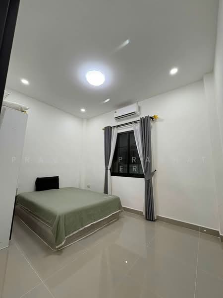 Rattanakorn Village 18, Chon Buri (Pattaya), Na Kloe, Bang Lamung (Pattaya), Chon Buri (Pattaya), 3 Bedrooms, 160 sqm, Villa For Rent, by Praveen Peter, 500461312 - DDproperty.com