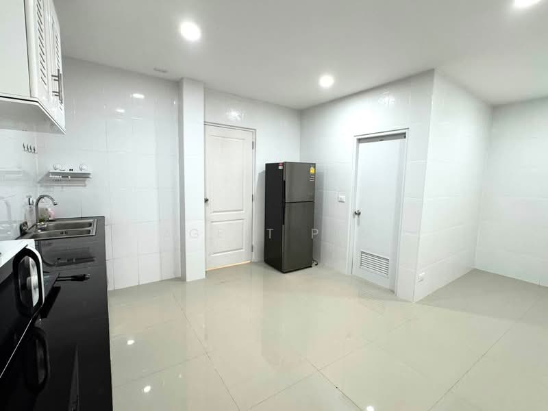 Townhouse for rent, Sukhumvit 81, 400 meters from BTS On Nut (SPSAD4111), Bangkok, Bang Chak, Phra Khanong, Bangkok, 2 Bedrooms, 140 sqm, Townhouse For Rent, by Agent Pla, 500461365 - DDproperty.com