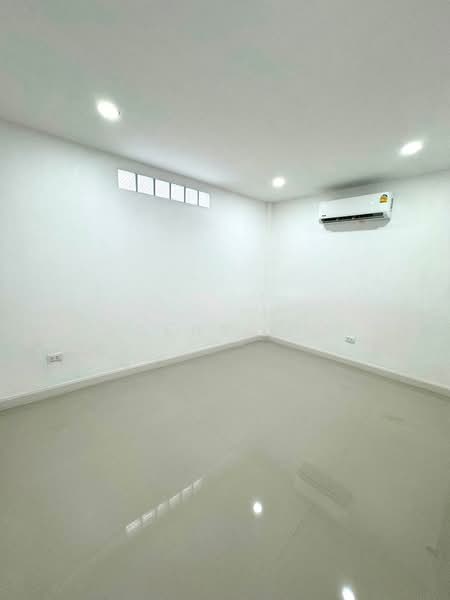 ทาวนเฮาสใหเชา สขมวท81 หางจาก BTS ออนนช 400เมตร (SPSAD4111), กรุงเทพ, บางจาก, พระโขนง, กรุงเทพ, 140 ตร.ม., ทาวน์เฮ้าส์ ให้เช่า, โดย Agent Pla, 500461365 - DDproperty.com