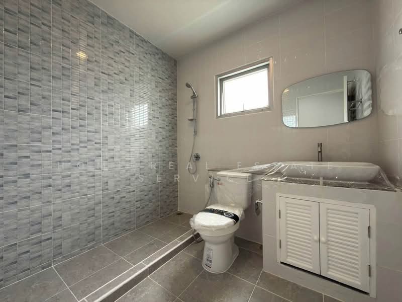 Baan Suan Racha Townhome, Bangkok, Soi Krungthep Kreetha 7, Hua Mak, Bang Kapi, Bangkok, 4 Bedrooms, 208 sqm, Townhouse For Sale, by HOME Real Estate Service, 500461407 - DDproperty.com