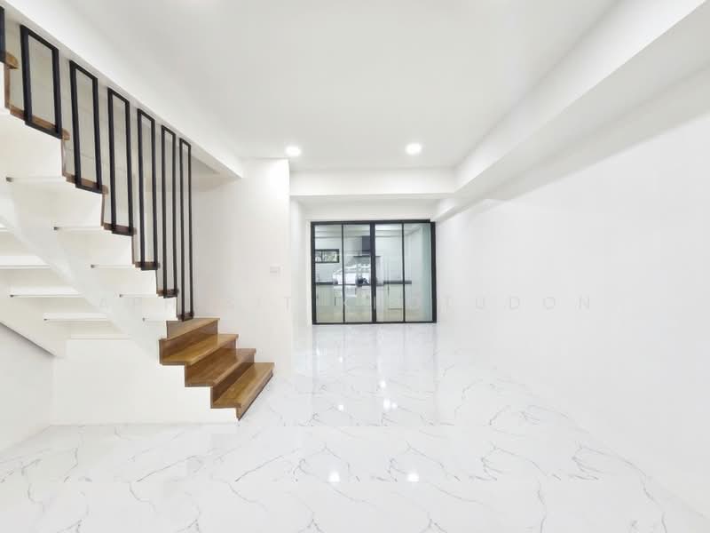2-BR Townhouse, Bangkok, Khlong Kum, Bueng Kum, Bangkok, 2 Bedrooms, 157 sqm, Townhouse For Sale, by Aphisit Khotudon, 500461414 - DDproperty.com
