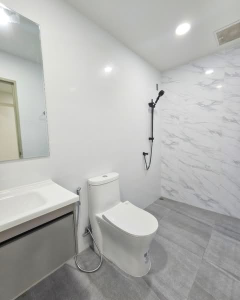 2-BR Townhouse, Bangkok, Khlong Kum, Bueng Kum, Bangkok, 2 Bedrooms, 157 sqm, Townhouse For Sale, by Aphisit Khotudon, 500461414 - DDproperty.com