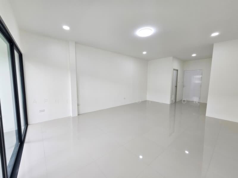 ทาวน์เฮ้าส์ 2-ห้องนอน, กรุงเทพ, คลองกุ่ม, บึงกุ่ม, กรุงเทพ, 157 ตร.ม., ทาวน์เฮ้าส์ ขาย, โดย Aphisit Khotudon, 500461414 - DDproperty.com