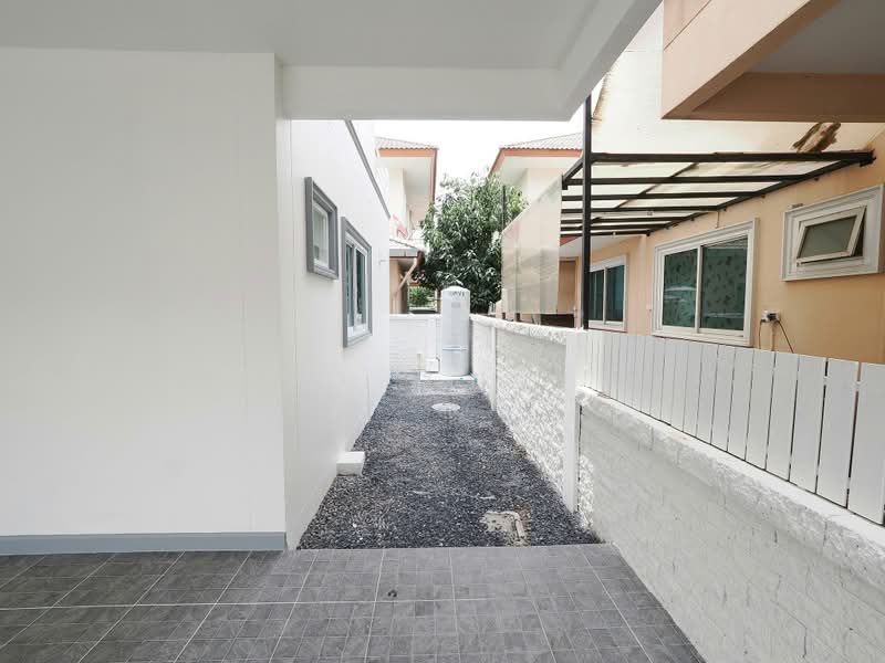 ม.ฉตรหลวง 11, Pathum Thani, ซอยวัดไก่เตี้ย-สามโคก, Sam Khok, Pathum Thani, 3 Bedrooms, 350 sqm, Single Detached House For Sale, by wipa รุ่งธุระ, 500461428 - DDproperty.com