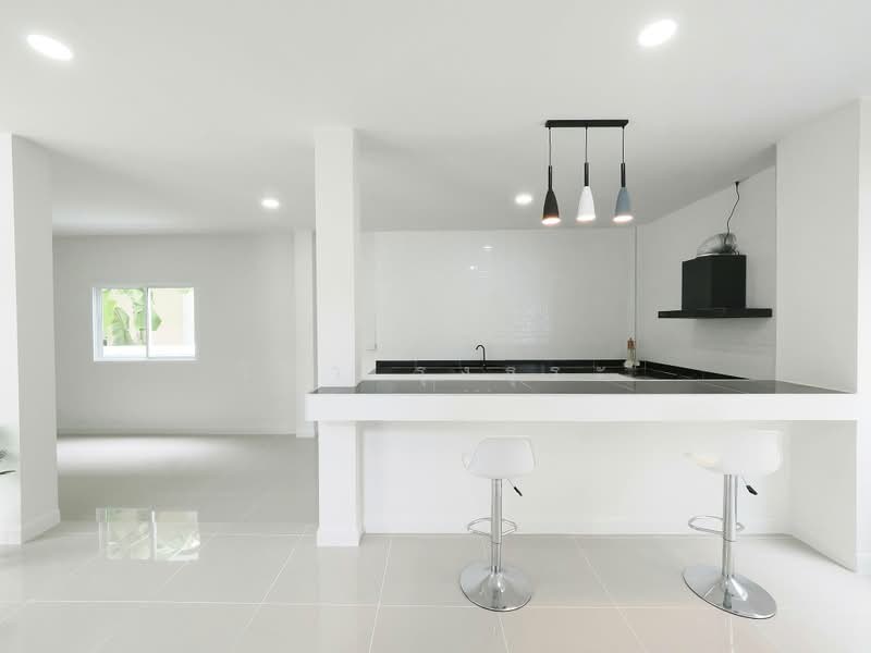 ม.ฉตรหลวง 11, Pathum Thani, ซอยวัดไก่เตี้ย-สามโคก, Sam Khok, Pathum Thani, 3 Bedrooms, 350 sqm, Single Detached House For Sale, by wipa รุ่งธุระ, 500461428 - DDproperty.com