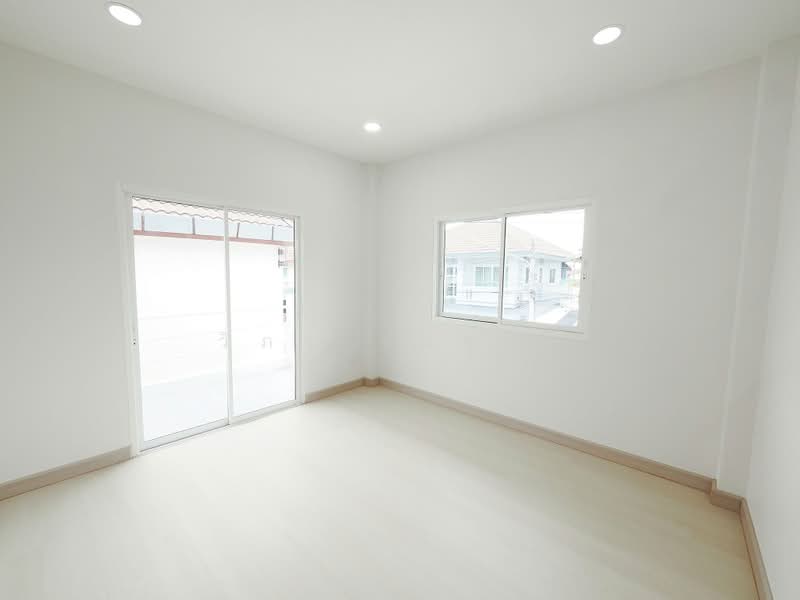 ม.ฉตรหลวง 11, Pathum Thani, ซอยวัดไก่เตี้ย-สามโคก, Sam Khok, Pathum Thani, 3 Bedrooms, 350 sqm, Single Detached House For Sale, by wipa รุ่งธุระ, 500461428 - DDproperty.com