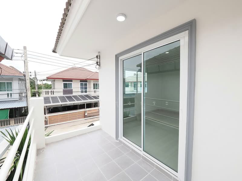 ม.ฉตรหลวง 11, Pathum Thani, ซอยวัดไก่เตี้ย-สามโคก, Sam Khok, Pathum Thani, 3 Bedrooms, 350 sqm, Single Detached House For Sale, by wipa รุ่งธุระ, 500461428 - DDproperty.com