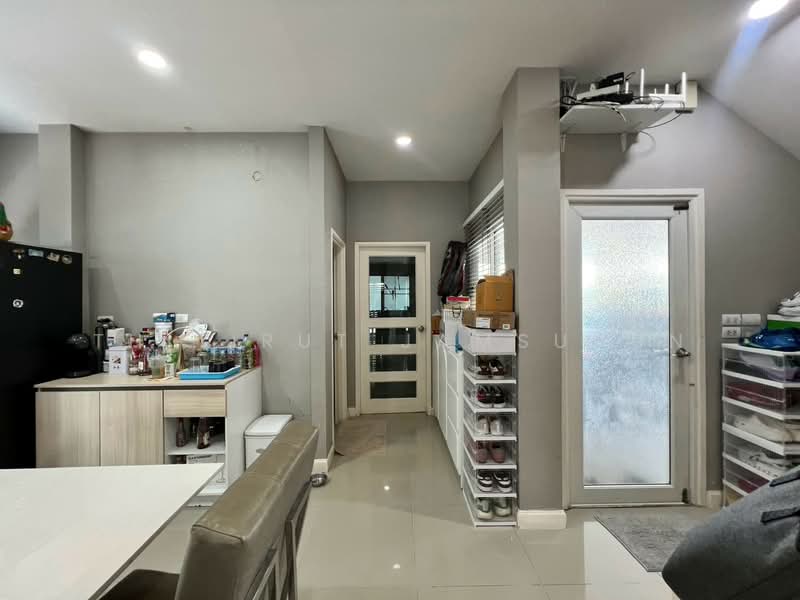 Le Neo Srinakarin, Samut Prakan, Srinakarin Road, Phreak Sa Mai, Muang Samut Prakarn, Samut Prakan, 3 Bedrooms, 245 sqm, Single Detached House For Sale, by Thitirut Jamsuvun, 500461431 - DDproperty.com