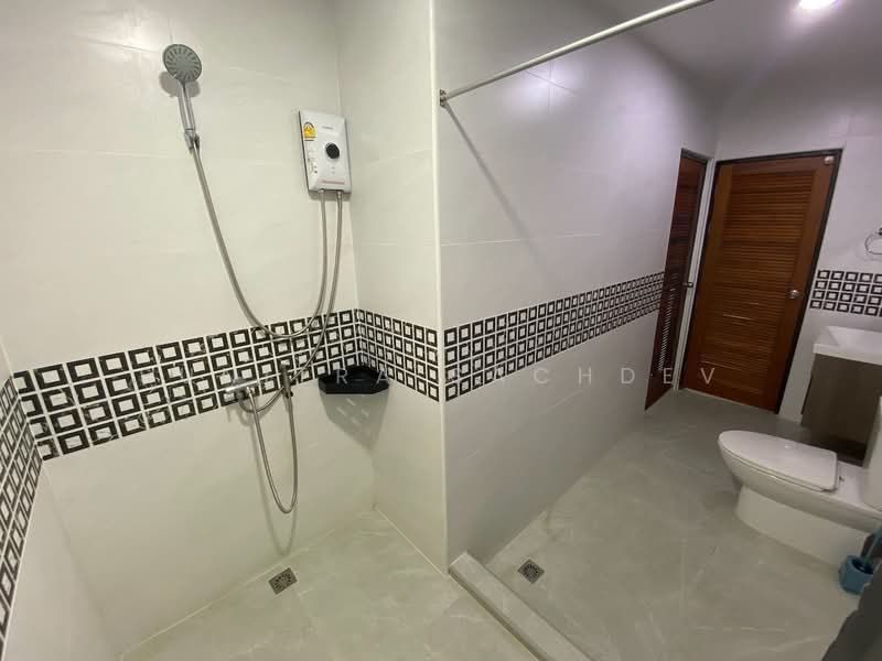 ทาวนโฮม 3 ชน พฒนาการ 31/1, Bangkok, Suan Luang, Bangkok, 4 Bedrooms, 270 sqm, Townhouse For Rent, by Sunitra Sachdev, 500461440 - DDproperty.com