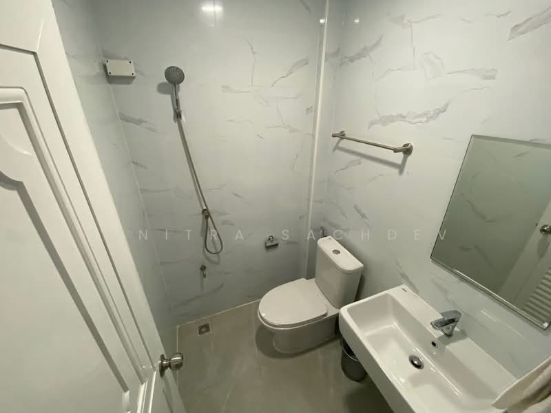 ทาวนโฮม 3 ชน พฒนาการ 31/1, Bangkok, Suan Luang, Bangkok, 4 Bedrooms, 270 sqm, Townhouse For Rent, by Sunitra Sachdev, 500461440 - DDproperty.com