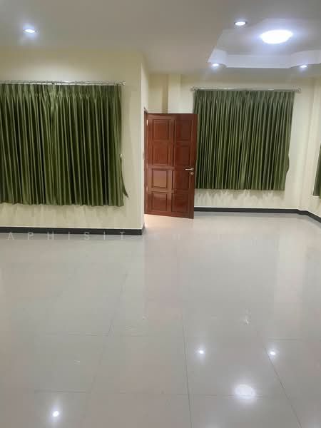 4-BR House, Bangkok, Samae Dam, Bang Khun Thian, Bangkok, 4 Bedrooms, 200 sqm, Single Detached House For Rent, by Aphisit Khotudon, 500461441 - DDproperty.com