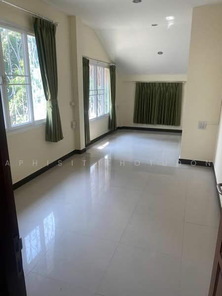 4-BR House, Bangkok, Samae Dam, Bang Khun Thian, Bangkok, 4 Bedrooms, 200 sqm, Single Detached House For Rent, by Aphisit Khotudon, 500461441 - DDproperty.com