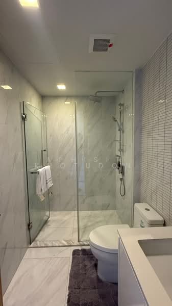 Hyde Sukhumvit 11, Bangkok, 11 Soi Sukhumvit 11, Khlongtoei Nua, Watthana, Bangkok, 2 Bedrooms, 63 sqm, Condo For Sale, by Aphisit Khotudon, 500461462 - DDproperty.com