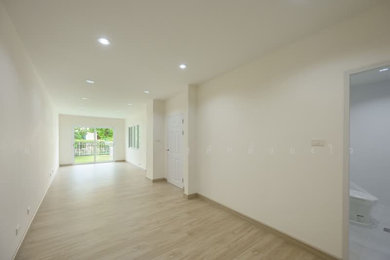 Prinyada Light Rama 5, Nonthaburi, Ratchapruek Road, Bang Krang, Muang Nonthaburi, Nonthaburi, 4 Bedrooms, 239 sqm, Single Detached House For Sale, by อานันท์ ขจรศักดิ์ว่องไว, 500461511 - DDproperty.com