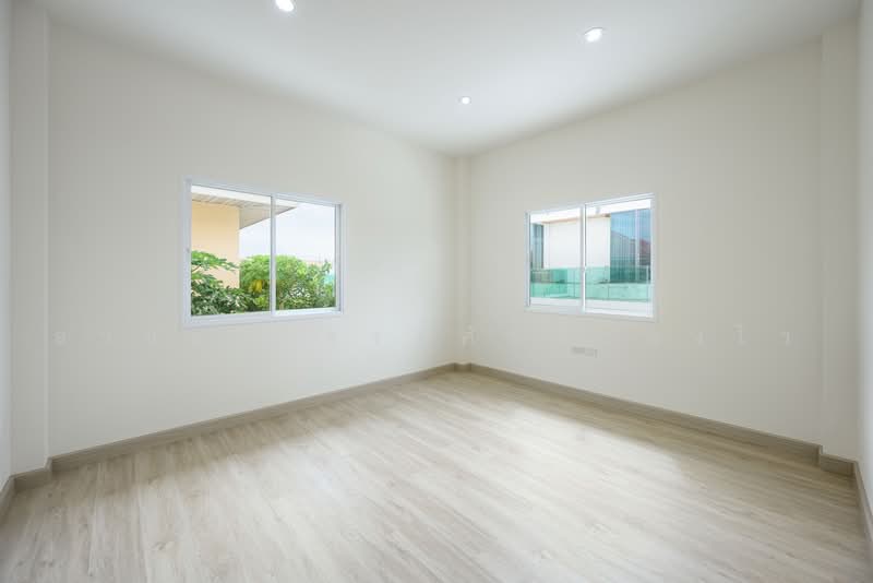 Prinyada Light Rama 5, Nonthaburi, Ratchapruek Road, Bang Krang, Muang Nonthaburi, Nonthaburi, 4 Bedrooms, 239 sqm, Single Detached House For Sale, by อานันท์ ขจรศักดิ์ว่องไว, 500461511 - DDproperty.com