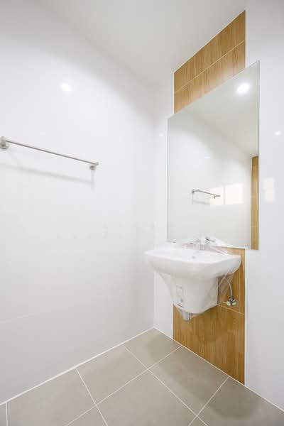 Prinyada Light Rama 5, Nonthaburi, Ratchapruek Road, Bang Krang, Muang Nonthaburi, Nonthaburi, 4 Bedrooms, 239 sqm, Single Detached House For Sale, by อานันท์ ขจรศักดิ์ว่องไว, 500461511 - DDproperty.com