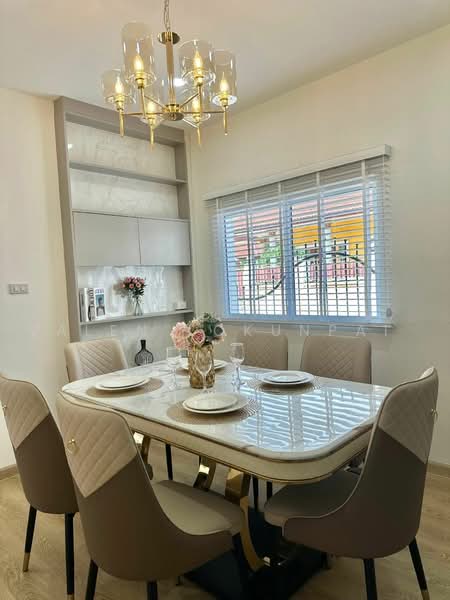 undefined, Chon Buri (Pattaya), Nong Pru, Bang Lamung (Pattaya), Chon Buri (Pattaya), 3 Bedrooms, 284 sqm, Single Detached House For Sale, by Valen Lokunpai , 500461602 - DDproperty.com