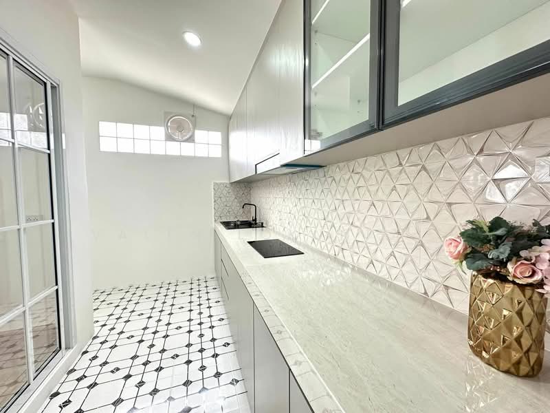 undefined, Chon Buri (Pattaya), Nong Pru, Bang Lamung (Pattaya), Chon Buri (Pattaya), 3 Bedrooms, 284 sqm, Single Detached House For Sale, by Valen Lokunpai , 500461602 - DDproperty.com