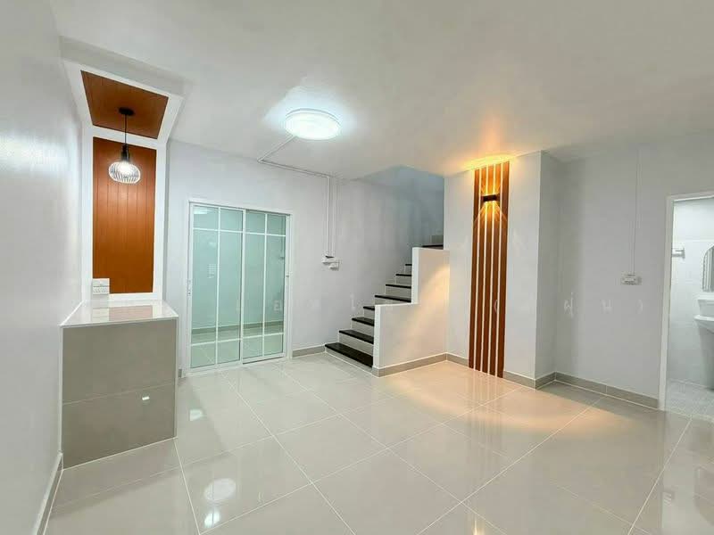 Baan Phrueksa 3 Bang Bua Thong, Nonthaburi, Soi Moobaan Phrueksa 3, Bang Khu Rat, Bang Bua Thong, Nonthaburi, 3 Bedrooms, 70 sqm, Townhouse For Sale, by สรภพ ยอดไชย (สีฝุ่น), 500461668 - DDproperty.com