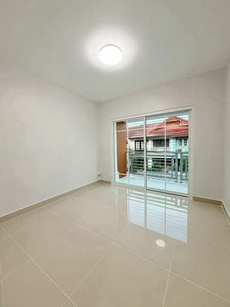 Baan Phrueksa 3 Bang Bua Thong, Nonthaburi, Soi Moobaan Phrueksa 3, Bang Khu Rat, Bang Bua Thong, Nonthaburi, 3 Bedrooms, 70 sqm, Townhouse For Sale, by สรภพ ยอดไชย (สีฝุ่น), 500461668 - DDproperty.com