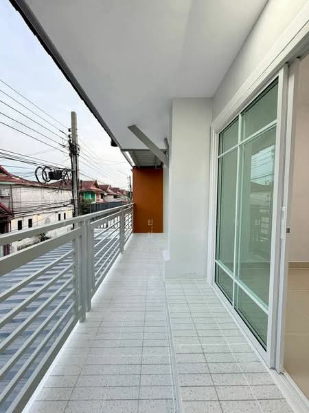 Baan Phrueksa 3 Bang Bua Thong, Nonthaburi, Soi Moobaan Phrueksa 3, Bang Khu Rat, Bang Bua Thong, Nonthaburi, 3 Bedrooms, 70 sqm, Townhouse For Sale, by สรภพ ยอดไชย (สีฝุ่น), 500461668 - DDproperty.com