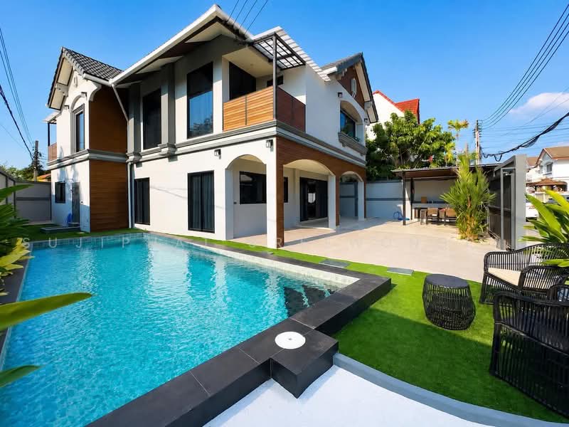Emerald villa, ชลบุรี, ทุ่งกลม, หนองปรือ, บางละมุง, ชลบุรี, 280 ตร.ม., วิลล่า ขาย, โดย Sujiphat Sreewongpan, 500461672 - DDproperty.com
