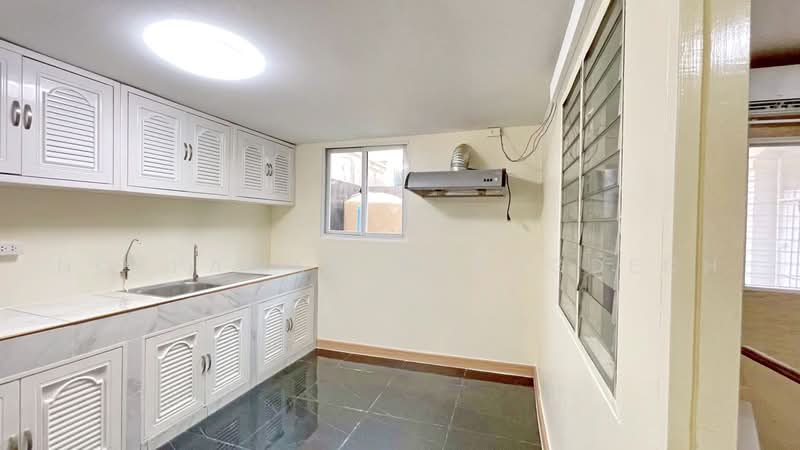 Baan Suan Racha Kaset – Nawamin, Bangkok, Soi Ram Inthra 14, Ram Inthra Road, Chorake Bua, Lat Phrao, Bangkok, 4 Bedrooms, 160 sqm, Single Detached House For Rent, by Noppawan Ruangdech, 500461683 - DDproperty.com