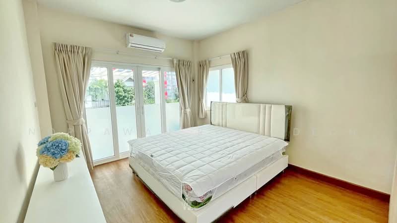 Baan Suan Racha Kaset – Nawamin, Bangkok, Soi Ram Inthra 14, Ram Inthra Road, Chorake Bua, Lat Phrao, Bangkok, 4 Bedrooms, 160 sqm, Single Detached House For Rent, by Noppawan Ruangdech, 500461683 - DDproperty.com