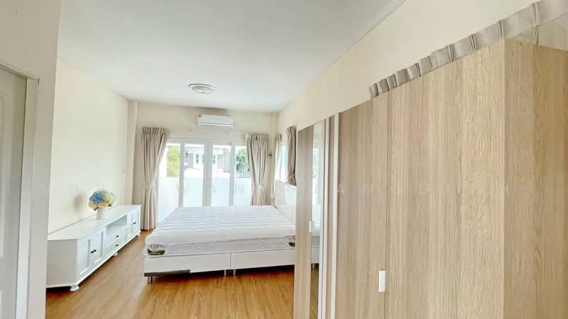 Baan Suan Racha Kaset – Nawamin, Bangkok, Soi Ram Inthra 14, Ram Inthra Road, Chorake Bua, Lat Phrao, Bangkok, 4 Bedrooms, 160 sqm, Single Detached House For Rent, by Noppawan Ruangdech, 500461683 - DDproperty.com