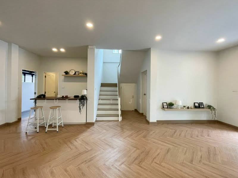 Prompat 1, Bangkok, Sam Wa Tawan Tok, Khlong Sam Wa, Bangkok, 3 Bedrooms, 140 sqm, Single Detached House For Sale, by Jutarat Jitmun, 500461714 - DDproperty.com