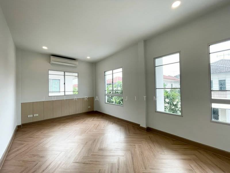 Prompat 1, Bangkok, Sam Wa Tawan Tok, Khlong Sam Wa, Bangkok, 3 Bedrooms, 140 sqm, Single Detached House For Sale, by Jutarat Jitmun, 500461714 - DDproperty.com
