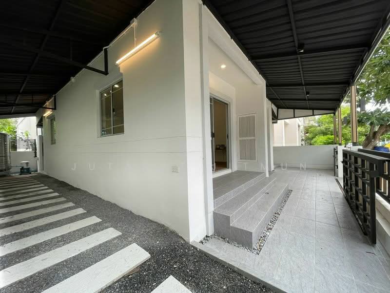 Prompat 1, Bangkok, Sam Wa Tawan Tok, Khlong Sam Wa, Bangkok, 3 Bedrooms, 140 sqm, Single Detached House For Sale, by Jutarat Jitmun, 500461714 - DDproperty.com