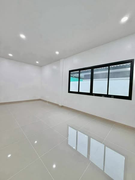 Baan Pruksa 3 Soi Watlatpladuk, Nonthaburi, Bang Khu Rat, Bang Bua Thong, Nonthaburi, 4 Bedrooms, 200 sqm, Townhouse For Sale, by สรภพ ยอดไชย (สีฝุ่น), 500461728 - DDproperty.com