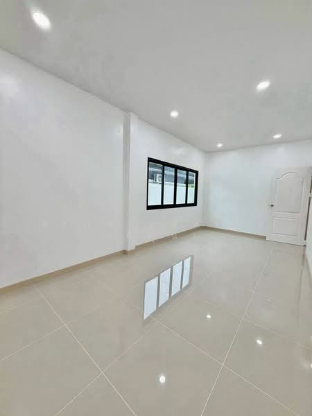 Baan Pruksa 3 Soi Watlatpladuk, Nonthaburi, Bang Khu Rat, Bang Bua Thong, Nonthaburi, 4 Bedrooms, 200 sqm, Townhouse For Sale, by สรภพ ยอดไชย (สีฝุ่น), 500461728 - DDproperty.com