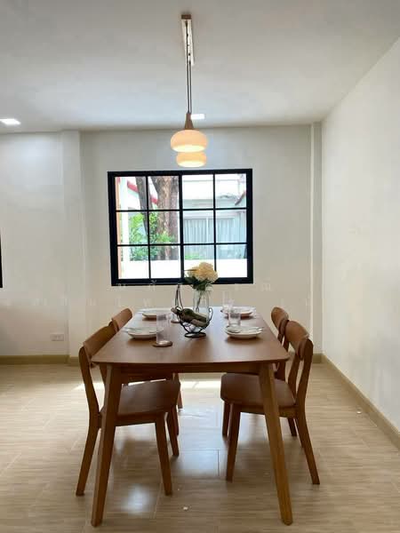 หมบาน สมมากร มนบร 2 ถนนสามวา แขวงมนบร เขตมนบร, Bangkok, สามวา20, Min Buri, Bangkok, 4 Bedrooms, 200 sqm, Single Detached House For Sale, by นภัสศรณ์ วงศ์สินไทยกร (นันท์), 500461806 - DDproperty.com